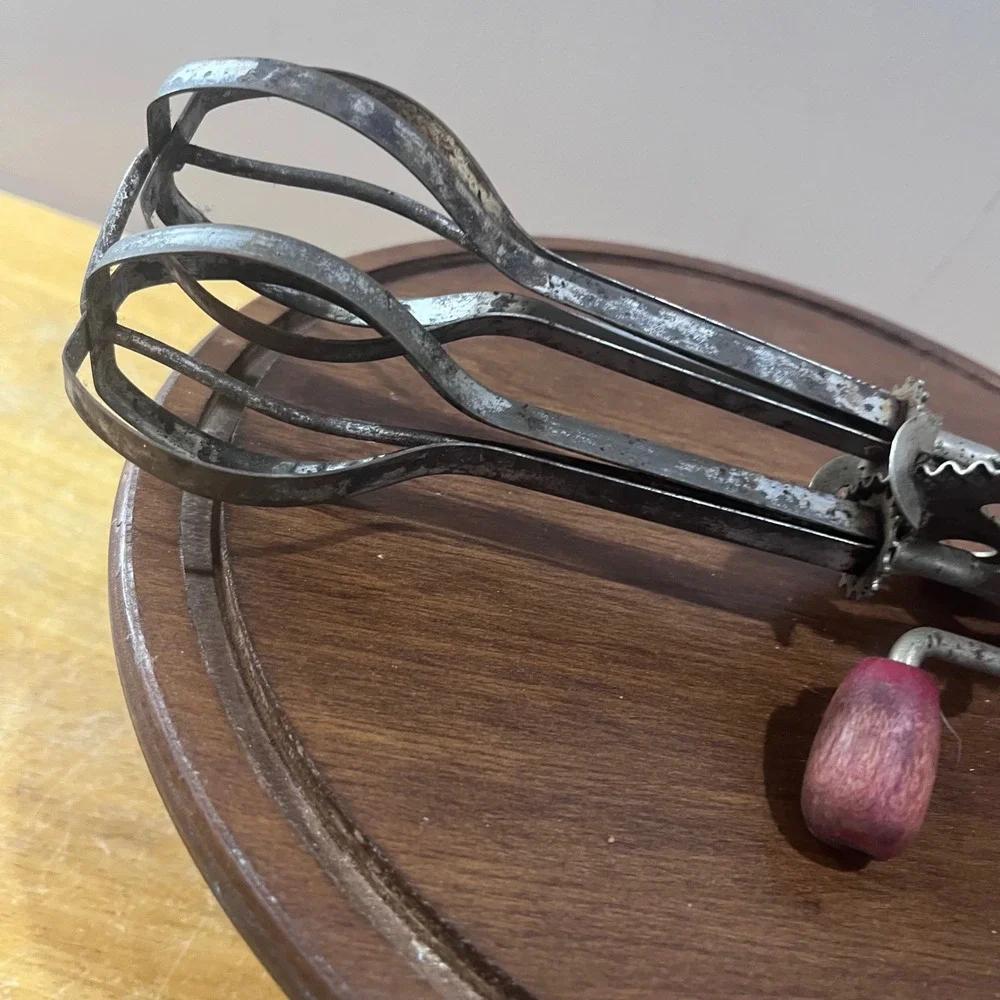 Vtg Center Drive Egg Beater Hand‎ Crank Mixer Red Wood Handle Primitive